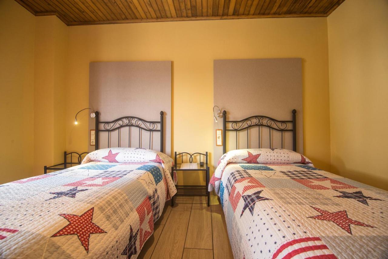 Casa Nunez Guest House Fonfría Екстериор снимка